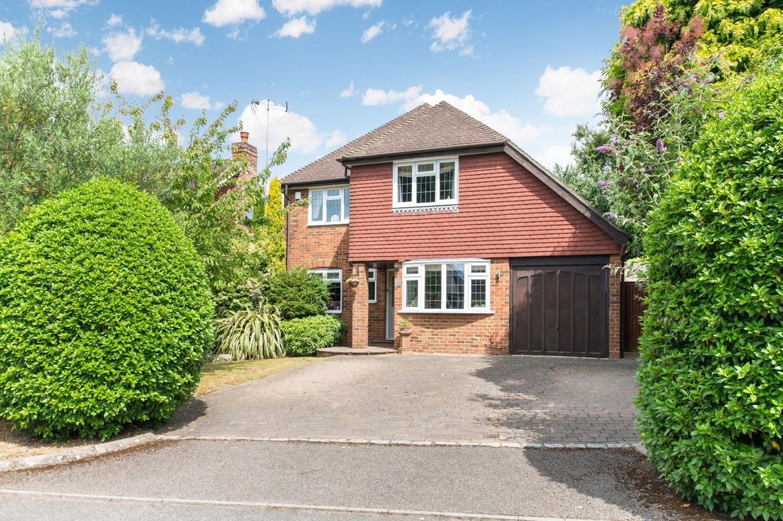 House in Nork, Reigate and Banstead, England 1 - 17427401