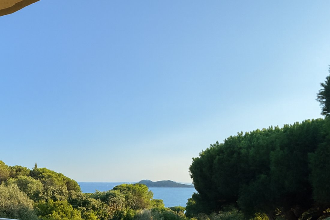 Villa in Ramatuelle, Provence-Alpes-Côte d'Azur, France 2 - 17428489