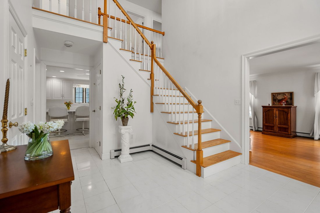 House in Beverly, Massachusetts, United States 2 - 17428525