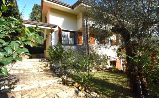 Villa in Massarosa, Tuscany, Italy 1