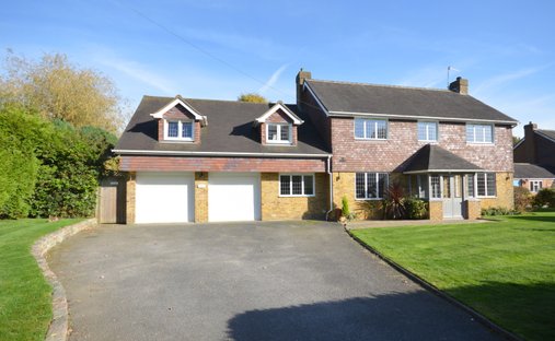 House in Kingswood, Reigate and Banstead, England 1