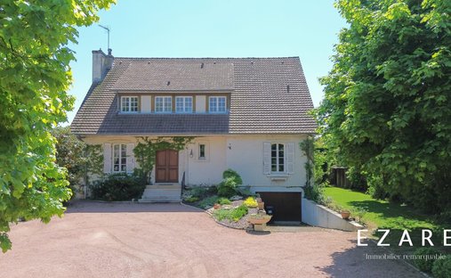 19th Century Château With 4,34 Hectare Wooded Park Swimming Pool Burgundy, Near Beaune