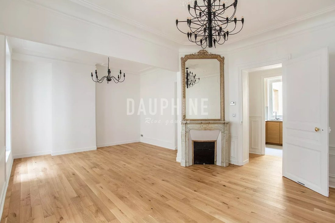 Apartment in Saint Thomas d'Aquin, Paris 7e Arrondissement, Paris 3 - 17431866