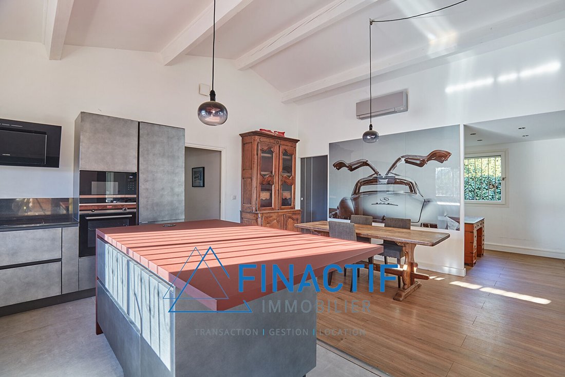 Villa in Comtale-Cente-Cours Mirabeau, Aix-en-Provence, France 3 - 17431813