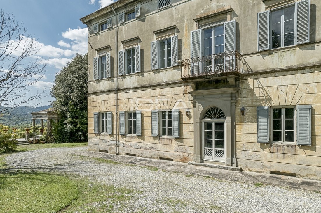 Villa in Pieve di Brancoli, Lucca, Tuscany 4 - 17431568