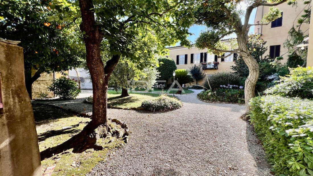 Apartment in Historic Center, Lucca, Tuscany 1 - 17431495
