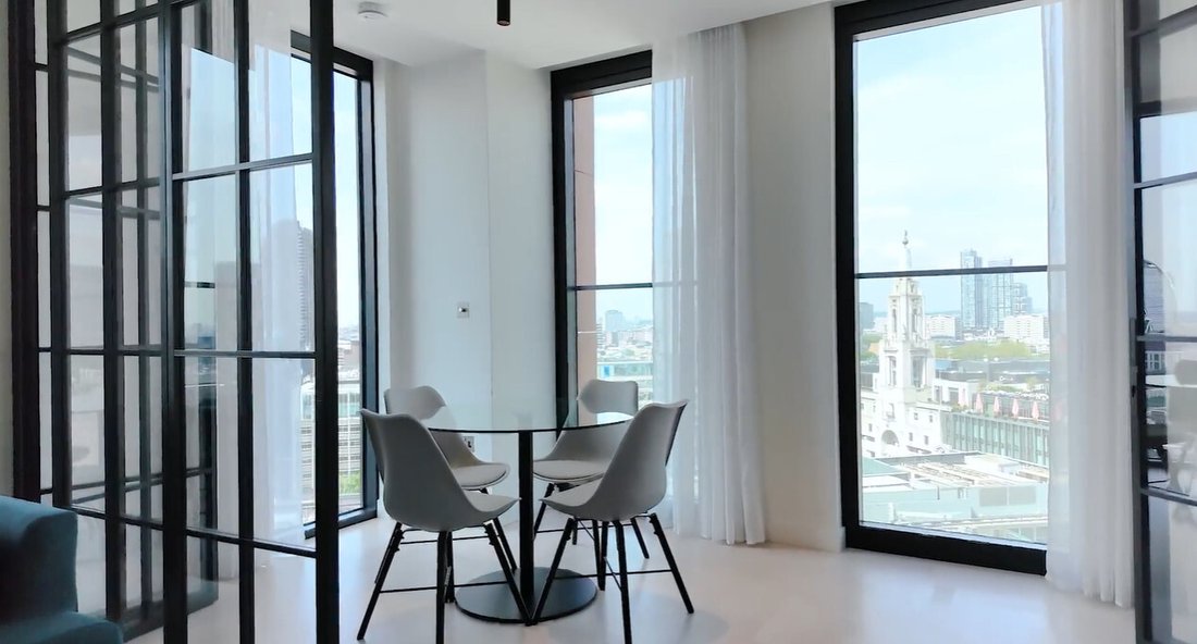 Apartment in EC2, England 5 - 17429018