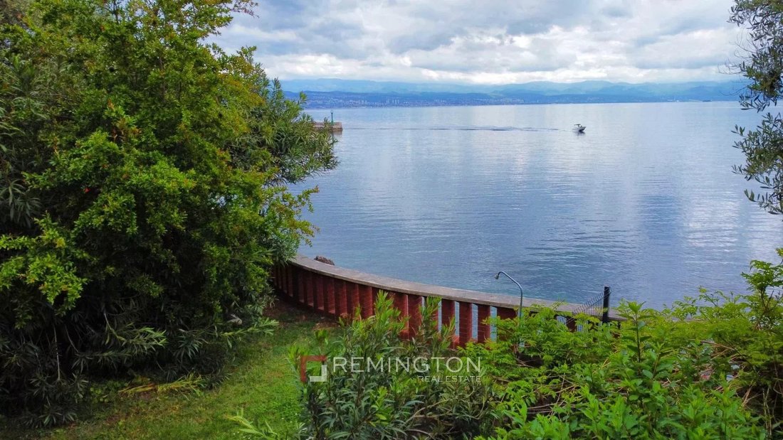 Apartment in Opcina Lovran, Primorje-Gorski Kotar County, Croatia 2 - 13855214