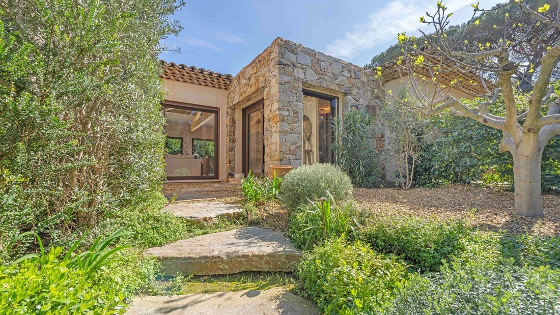 House in Ramatuelle, Provence-Alpes-Côte d'Azur, France 3 - 17431952