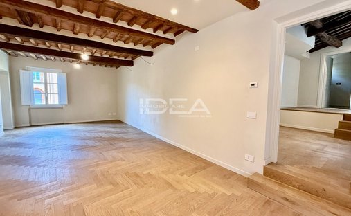 Apartment in Centro Storico, Lucca, Tuscany 1