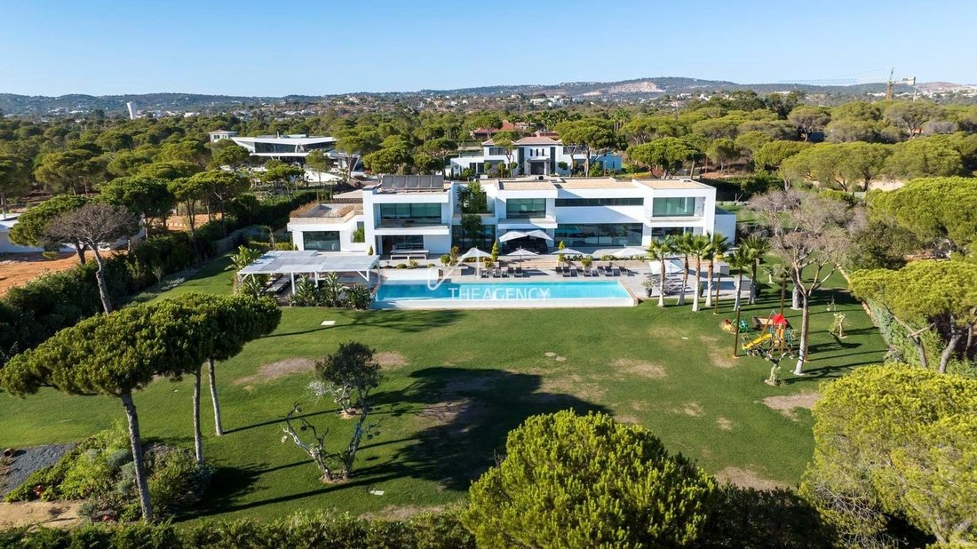 Villa in Vilamoura, Quarteira, Algarve 2 - 17430225