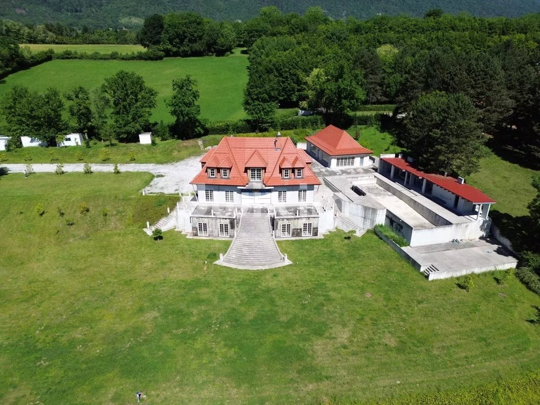 House in Chevry, Auvergne-Rhône-Alpes, France 1 - 17429844