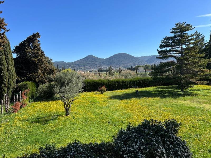 House in Séguret, Provence-Alpes-Côte d'Azur, France 3 - 17429299