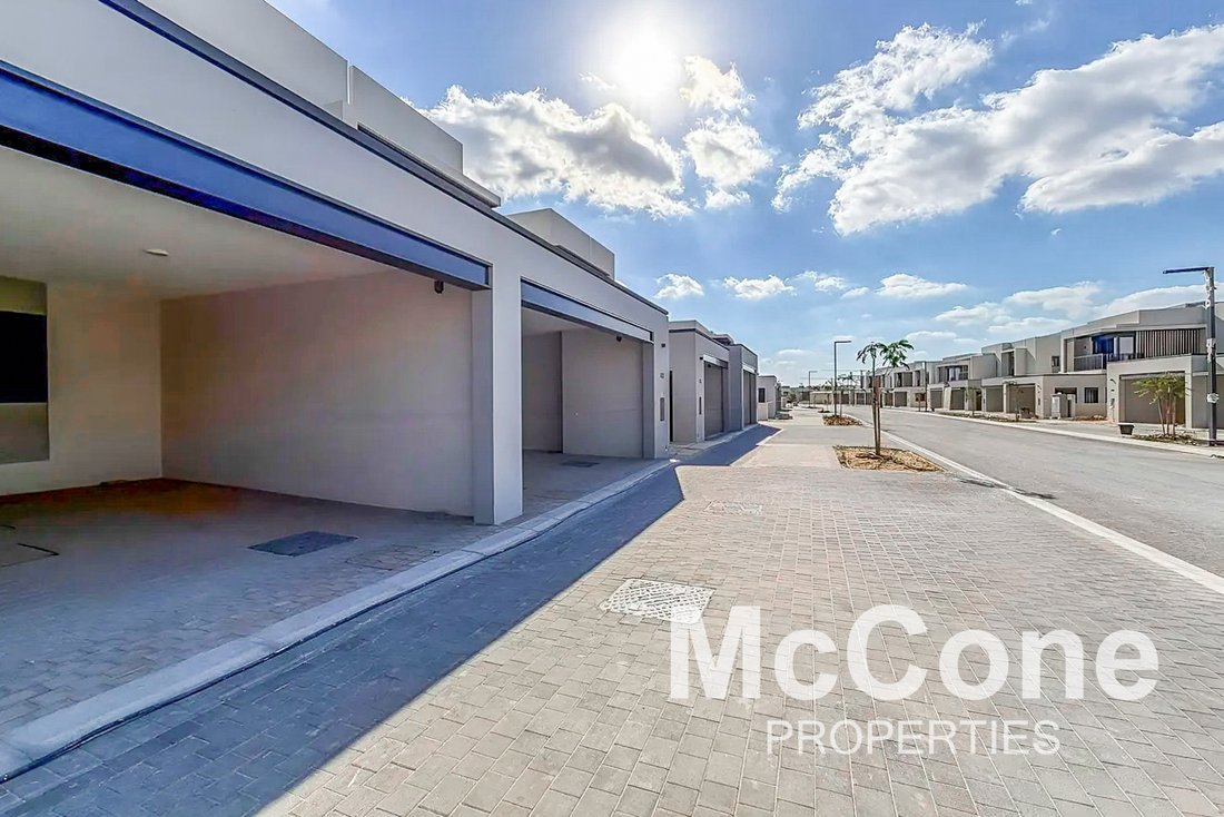 House in Jebel Ali Village, Dubai, United Arab Emirates 1 - 17429633