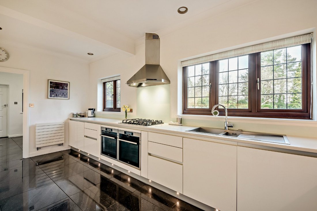 Casa in Newbury, Inghilterra 3 - 17429102