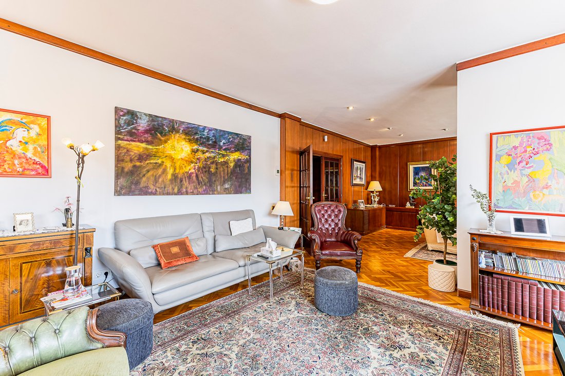 Apartment in Les Corts, Barcelona, Spain 3 - 17431334