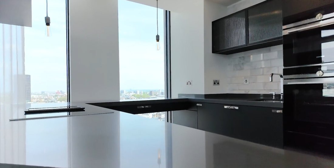 Apartment in EC2, England 3 - 17429018