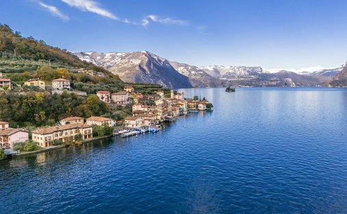 Villa a Monte Isola, Lombardia, Italia 1