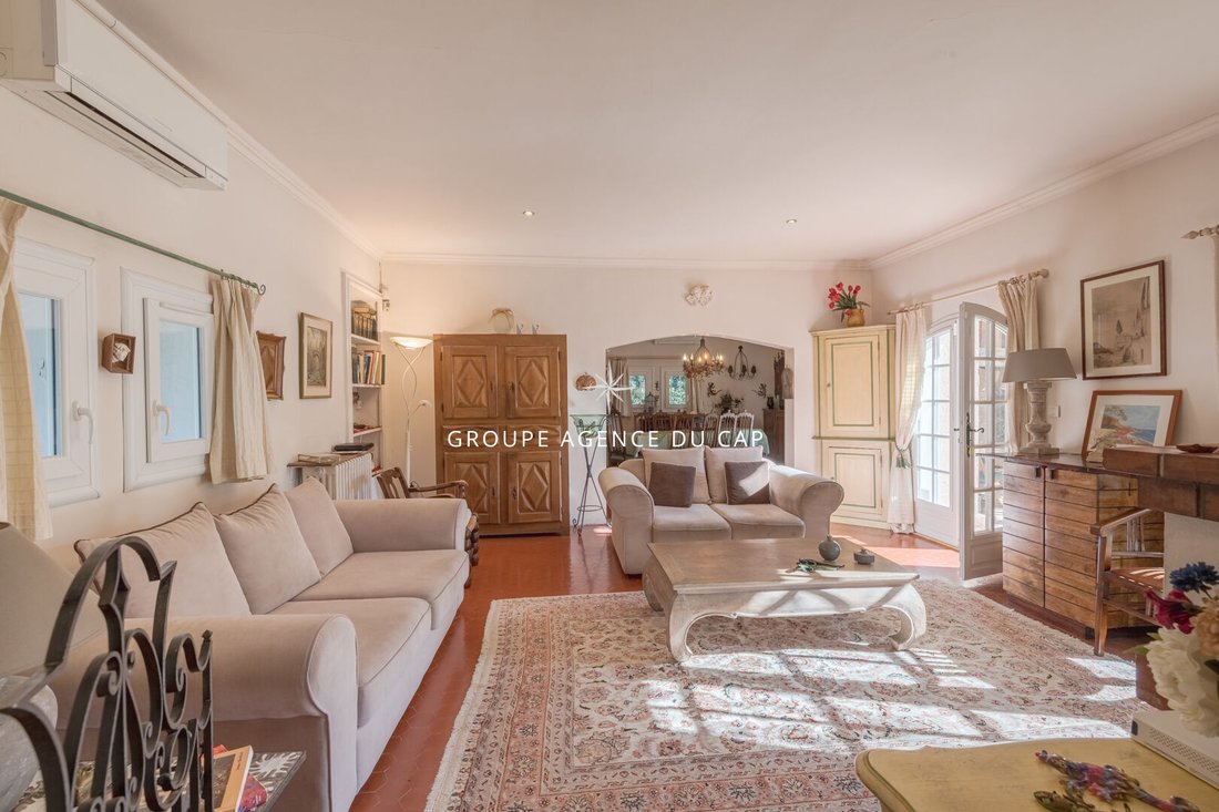 Villa in Exterieurs, Frejus, France 2 - 16969016