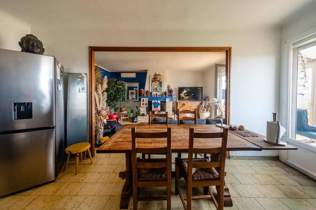 House in Gordes, Provence-Alpes-Côte d'Azur, France 5 - 17431597