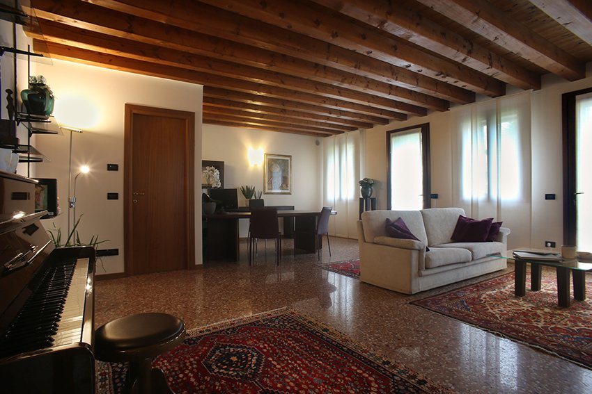 Estate in Pink, Veneto, Italy 1 - 17432132