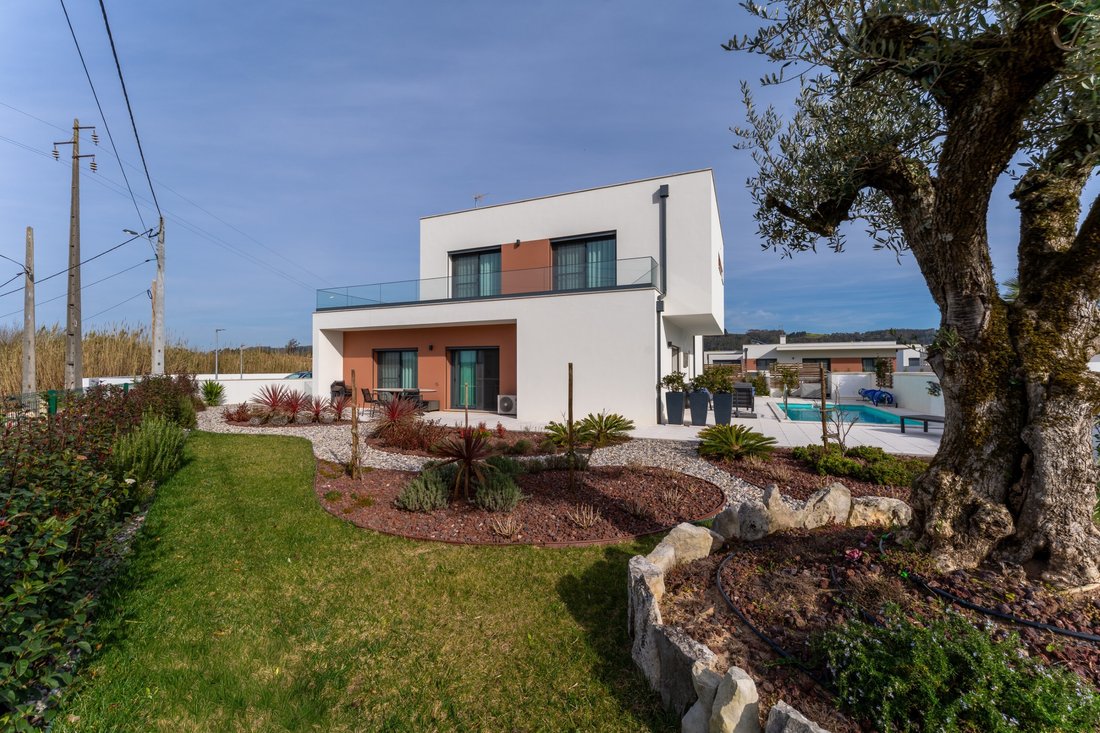 House in Alfeizerao, Leiria District, Portugal 1 - 17432099