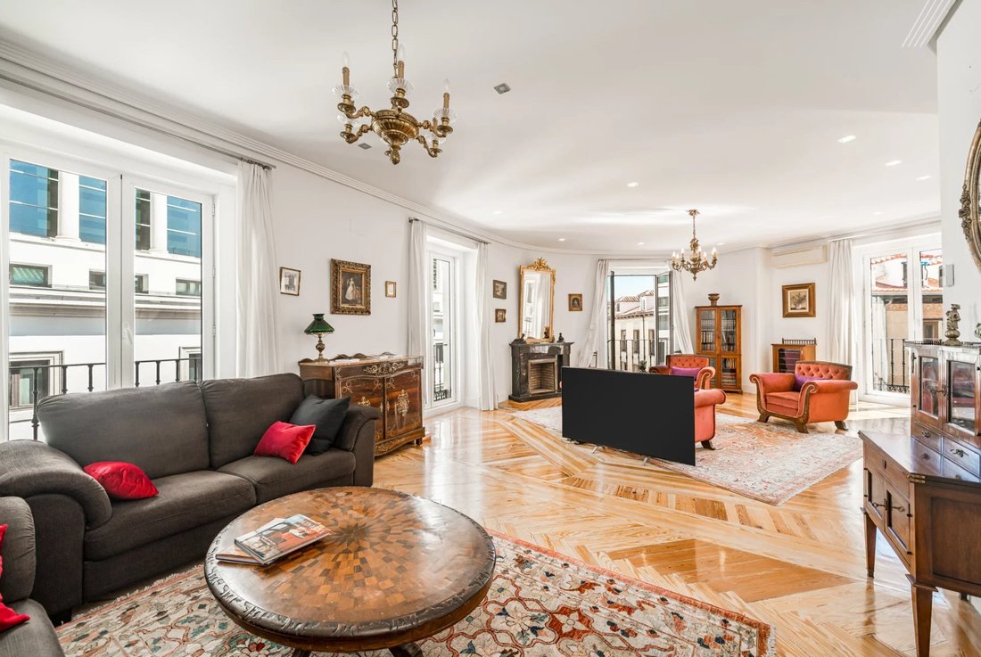 Apartment in Centro, Madrid, Spain 3 - 17429174