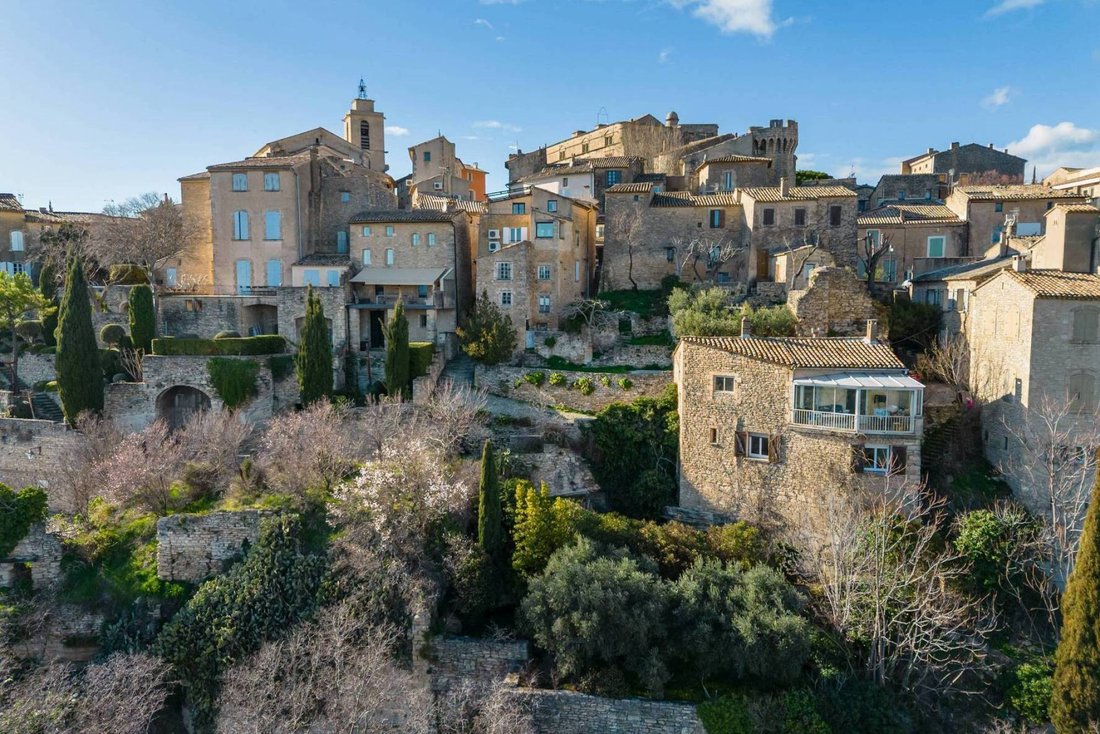 House in Gordes, Provence-Alpes-Côte d'Azur, France 1 - 17431597