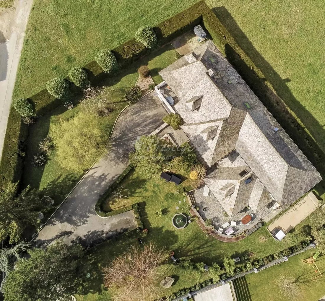 House in Viuz-la-Chiesaz, Auvergne-Rhône-Alpes, France 3 - 17429734