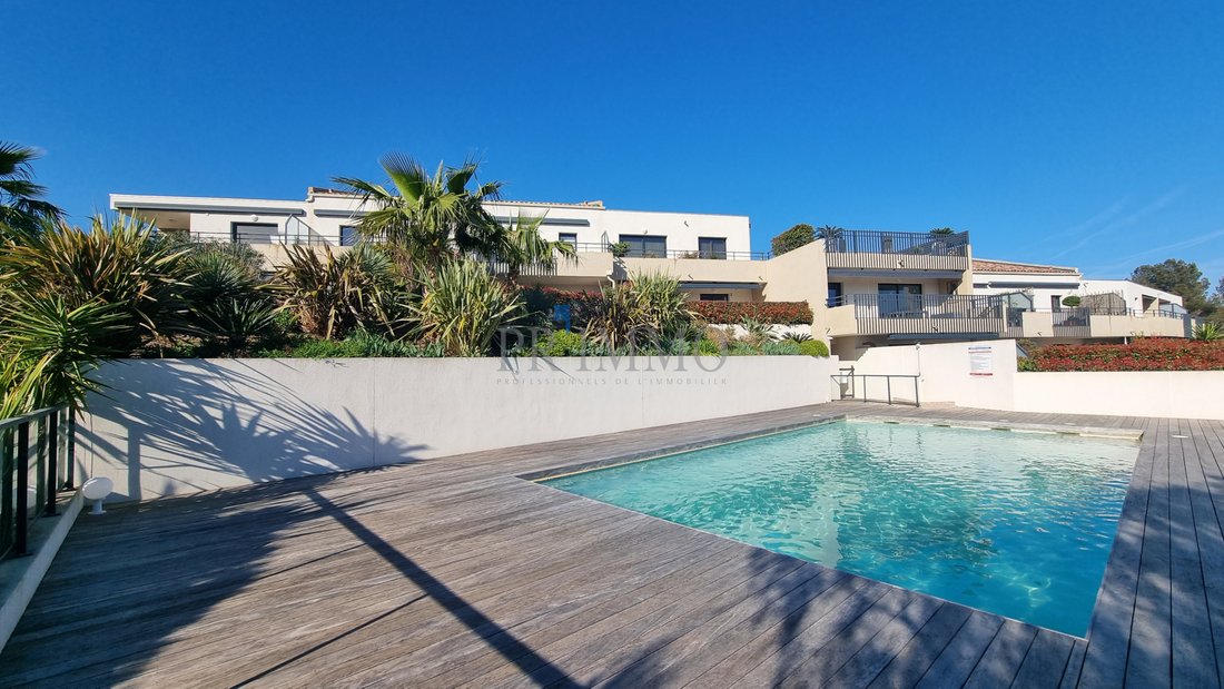 Apartment in Boulouris, Saint-Raphaël, France 2 - 17431337