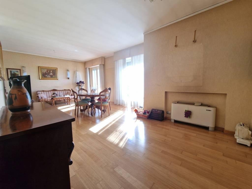 Penthouse in Marina di Carrara, Tuscany, Italy 2 - 17431262