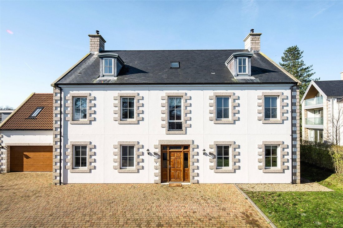 House in England 1 - 17429631
