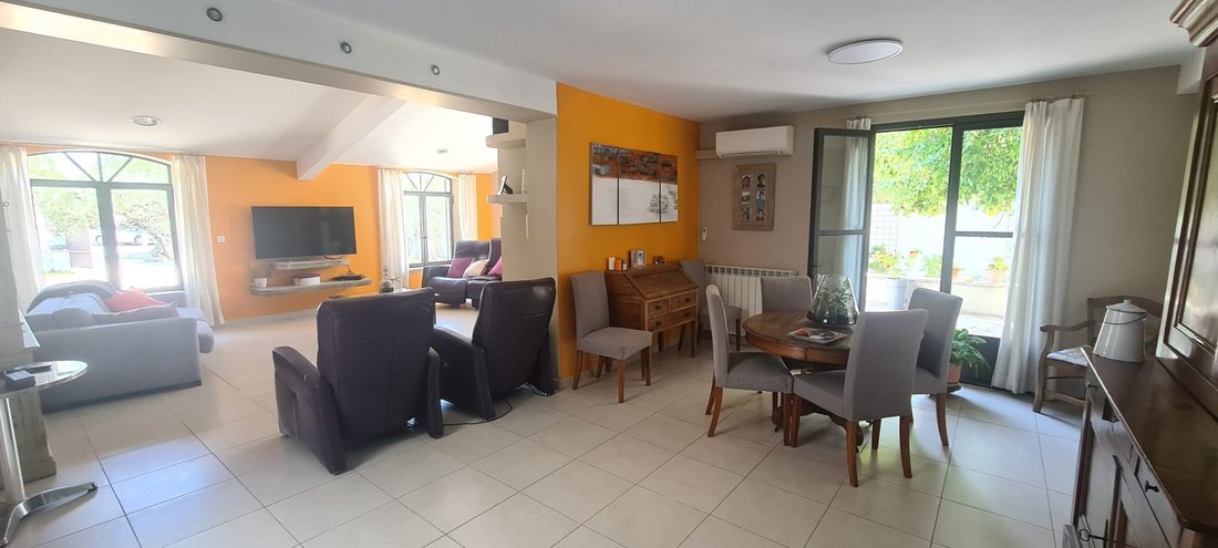 Villa in Centre Ville, Sorgues, France 5 - 17432733