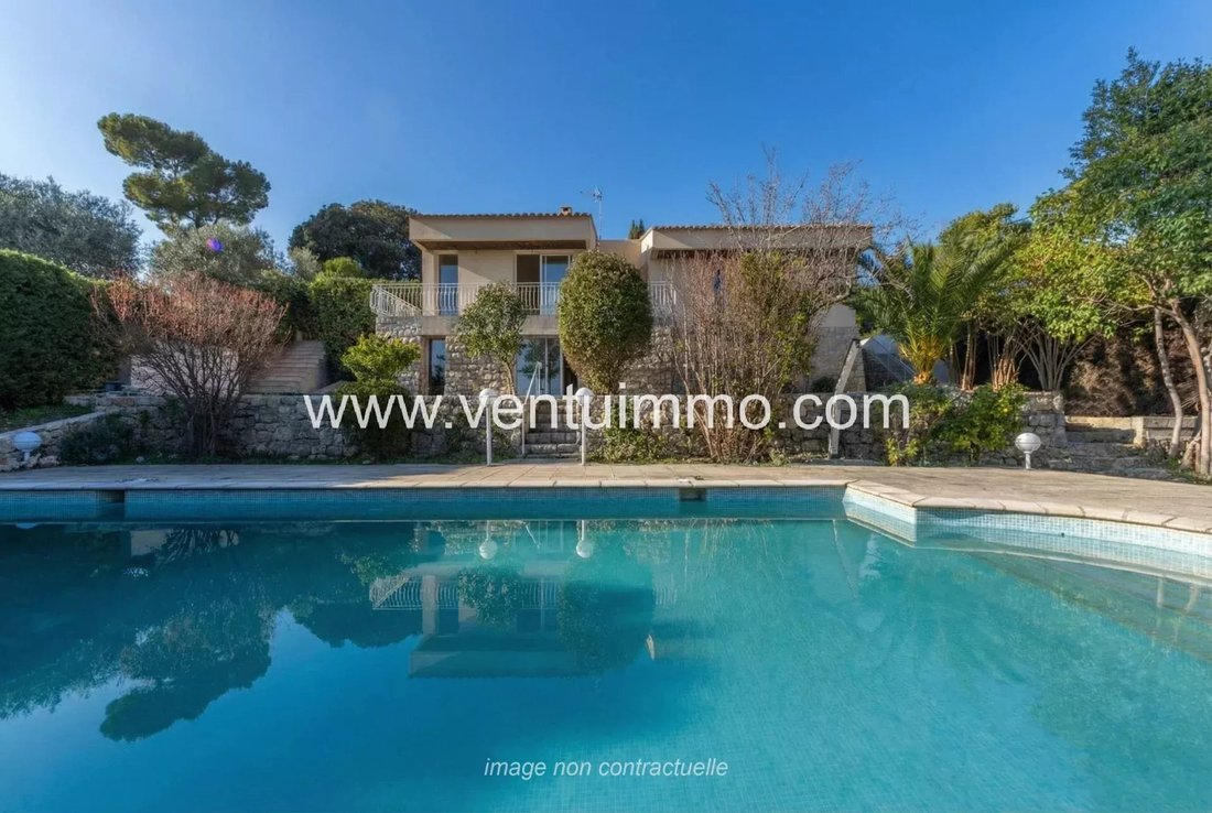 House in Mougins, Provence-Alpes-Côte d'Azur, France 1 - 17431930