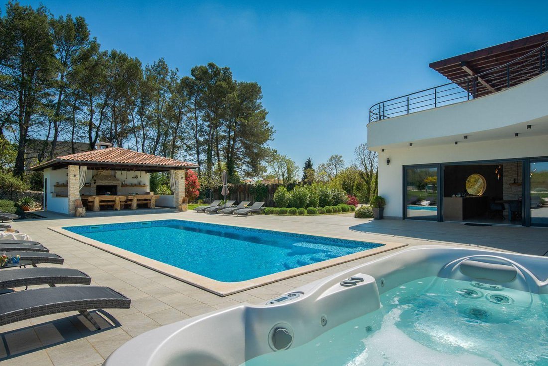Villa in Jursici, Istria County, Croatia 2 - 17432213