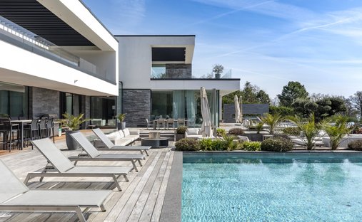 Haus in Mies, Waadt, Schweiz 1