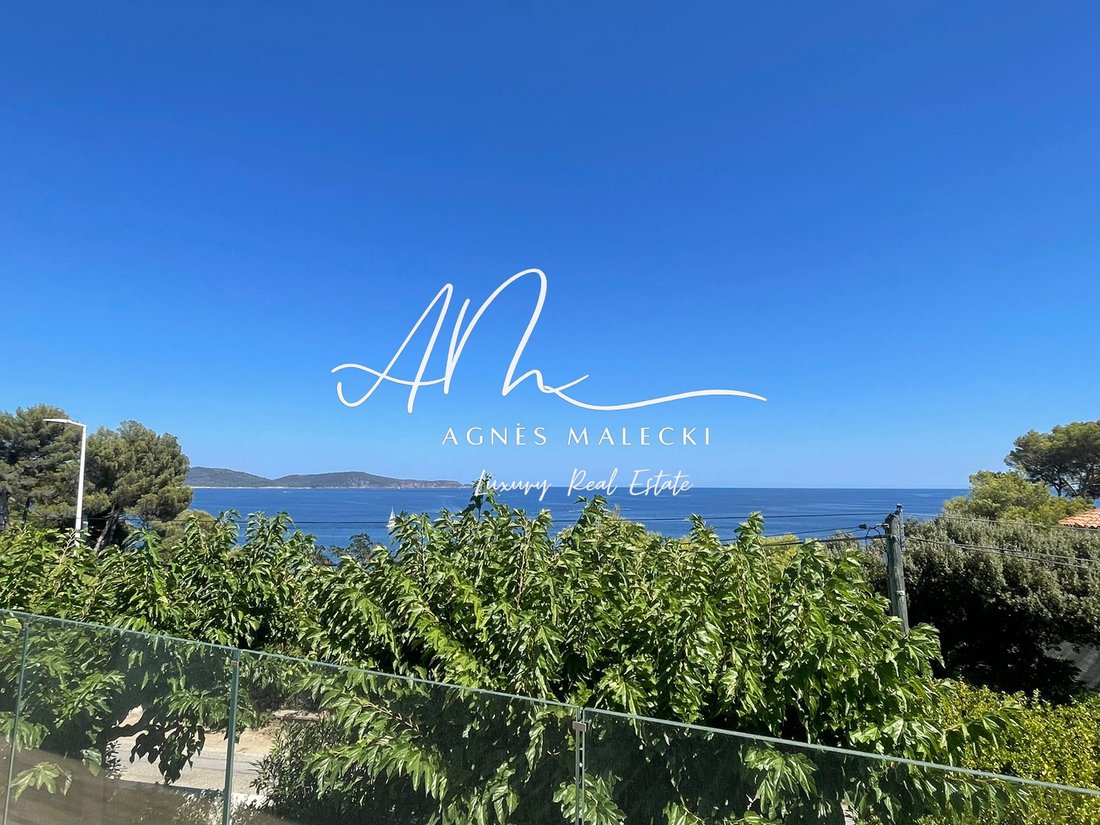 Villa in Nord, Cavalaire-sur-Mer, France 3 - 15768378