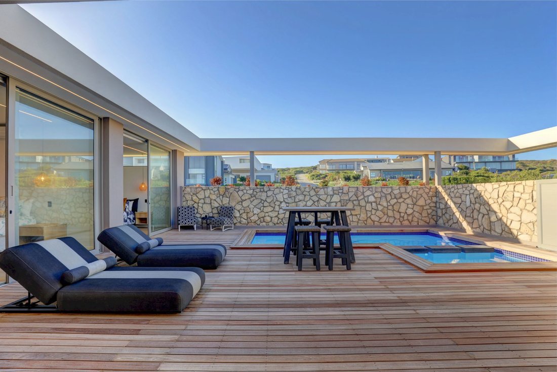 Estate in Pinnacle Point, Western Cape, South Africa 4 - 17431247