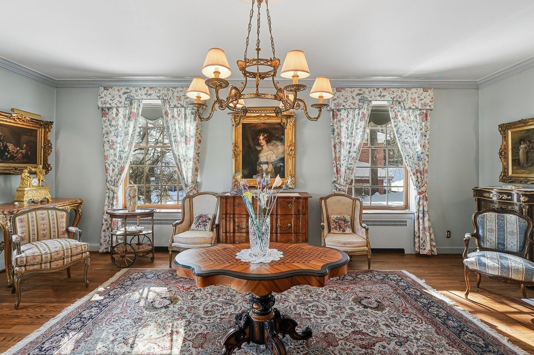 House in Montréal, Quebec, Canada 4 - 17128358