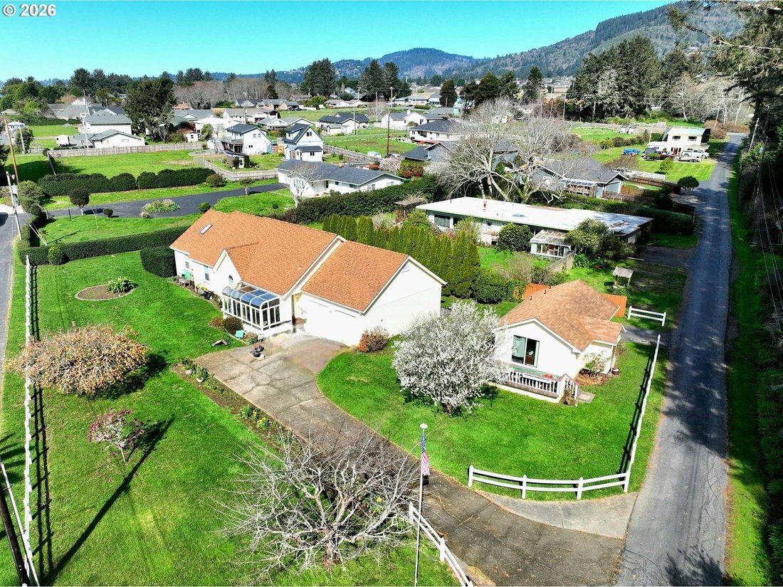 House in Brookings, Oregon, United States 2 - 17433778