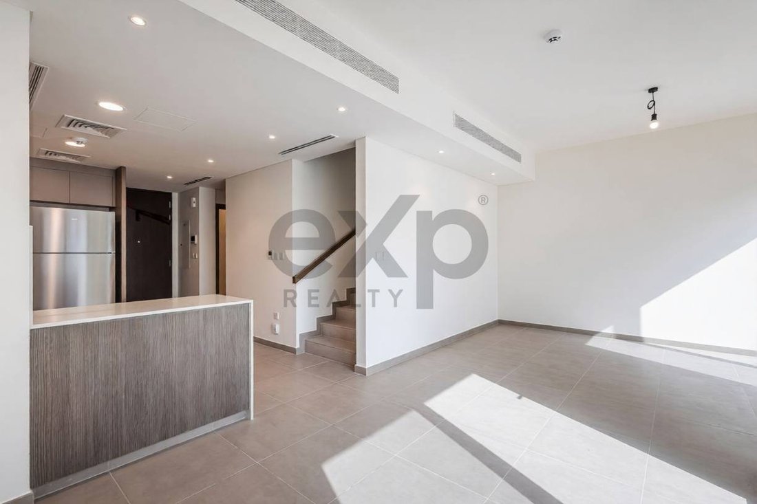 Townhouse in Tilal Al Ghaf, Dubai, United Arab Emirates 4 - 17433651