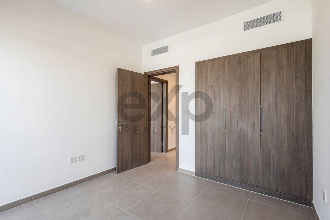 Townhouse in Tilal Al Ghaf, Dubai, United Arab Emirates 2 - 17433651