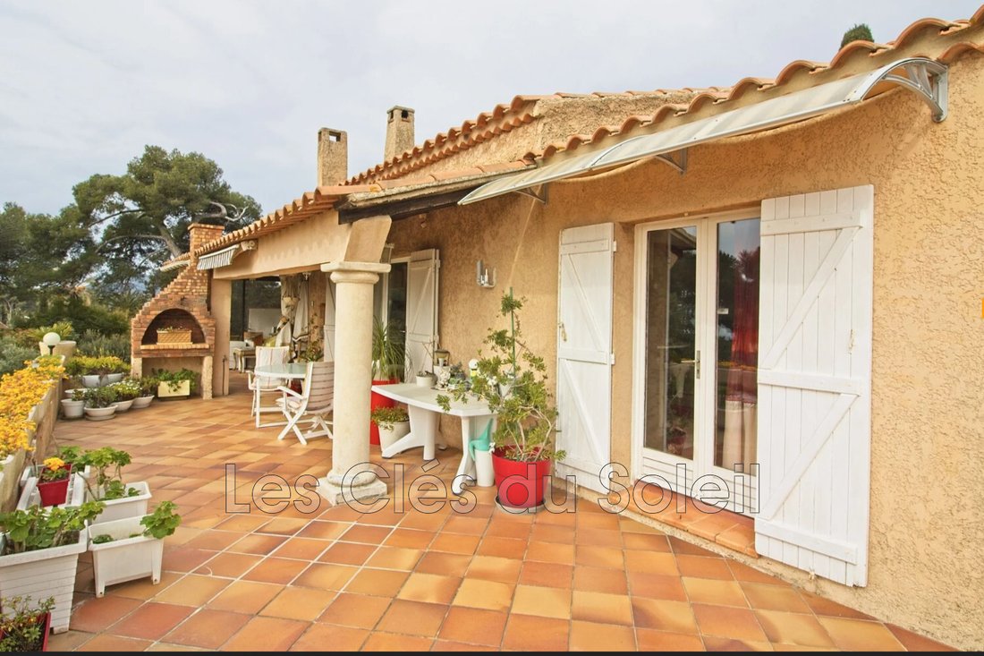 Villa in Carqueiranne, Provence-Alpes-Côte d'Azur, France 5 - 17433672