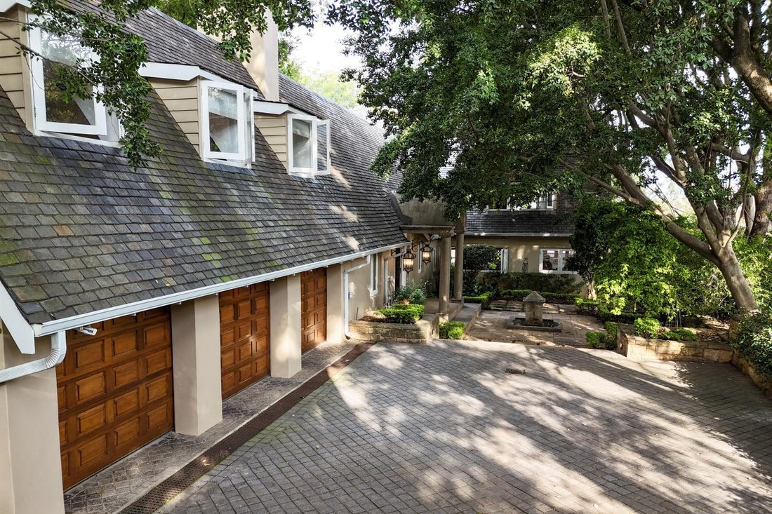 House in Benmore Gardens, Gauteng, South Africa 2 - 17433882