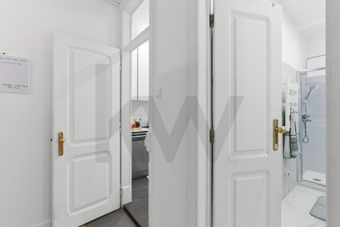 Apartment in Arroios, Lisbon, Portugal 4 - 17433761