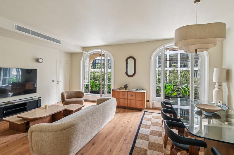 Apartment in Gros Caillou, Paris 7e Arrondissement, Paris 1 - 17433673