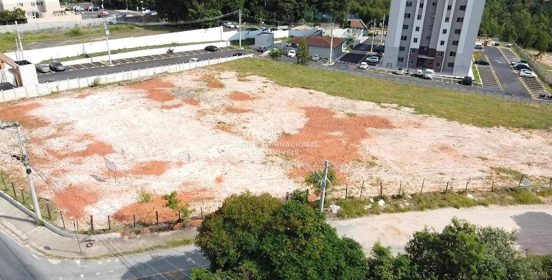 Terrain à Jardim Guarujá, São Paulo, Brésil 1 - 17434058