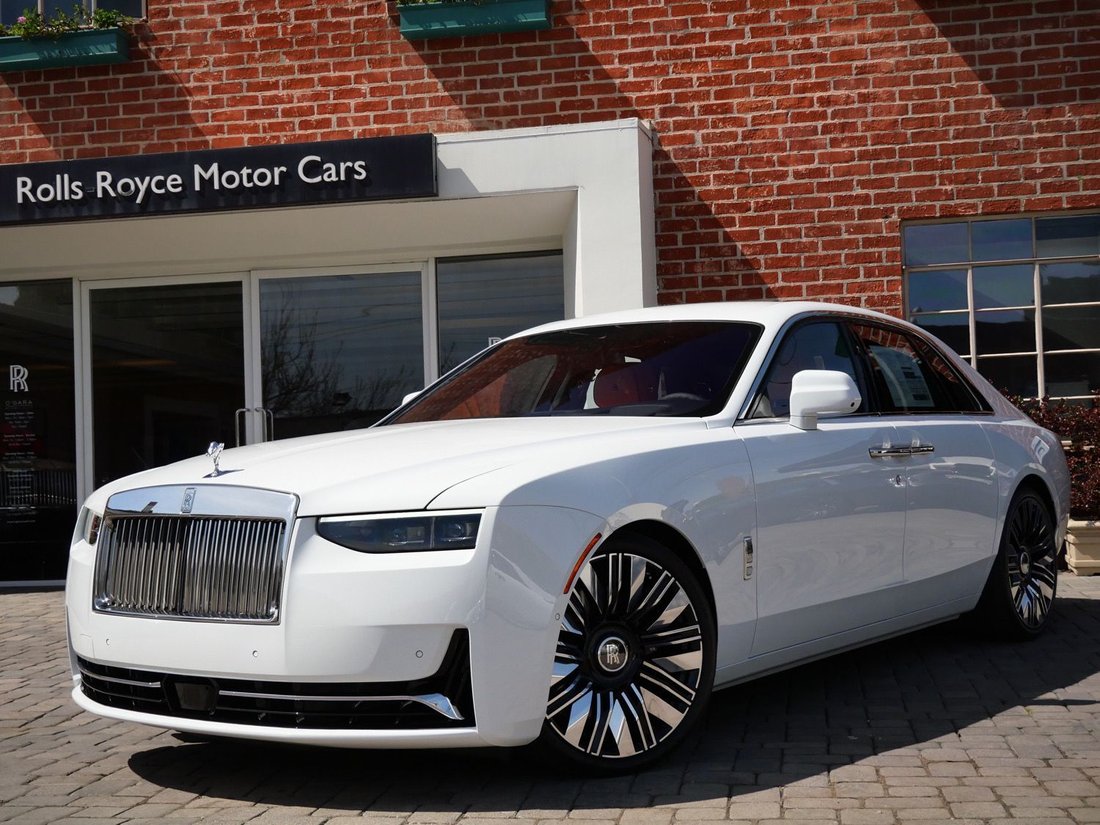 Sedan in Beverly Hills, CA, United States 1 - 17433854