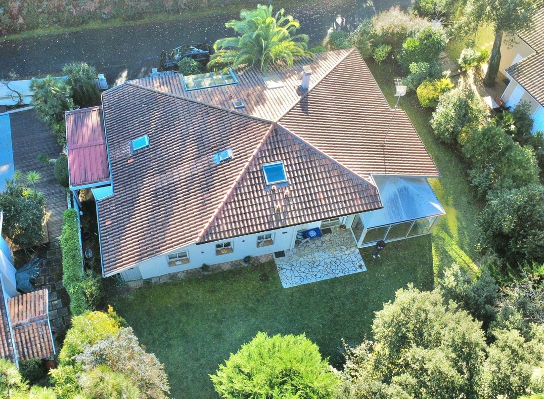 Villa in Seignosse, Nouvelle-Aquitaine, France 2 - 16838453