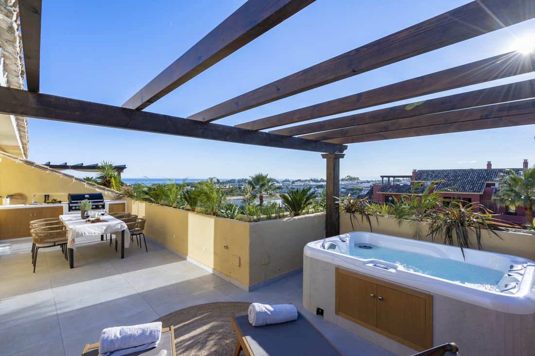 Apartment in Cancelada, Estepona, Andalusia 3 - 17433933